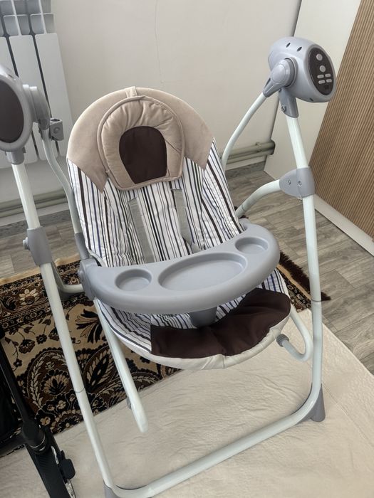 Качеля. Удобно кормить. Новая