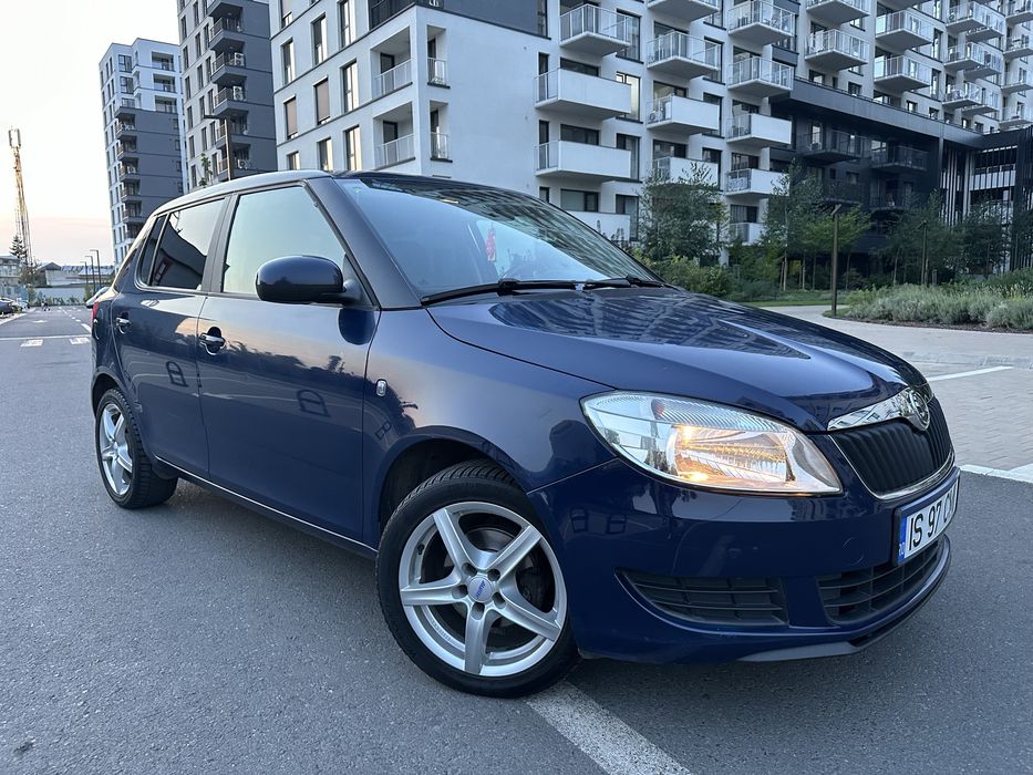 Skoda Fabia an 2015*Diesel 1,6tdi Euro 5*Proprietar Acte  la zi*Cumparata de noua de la Skoda Romania*