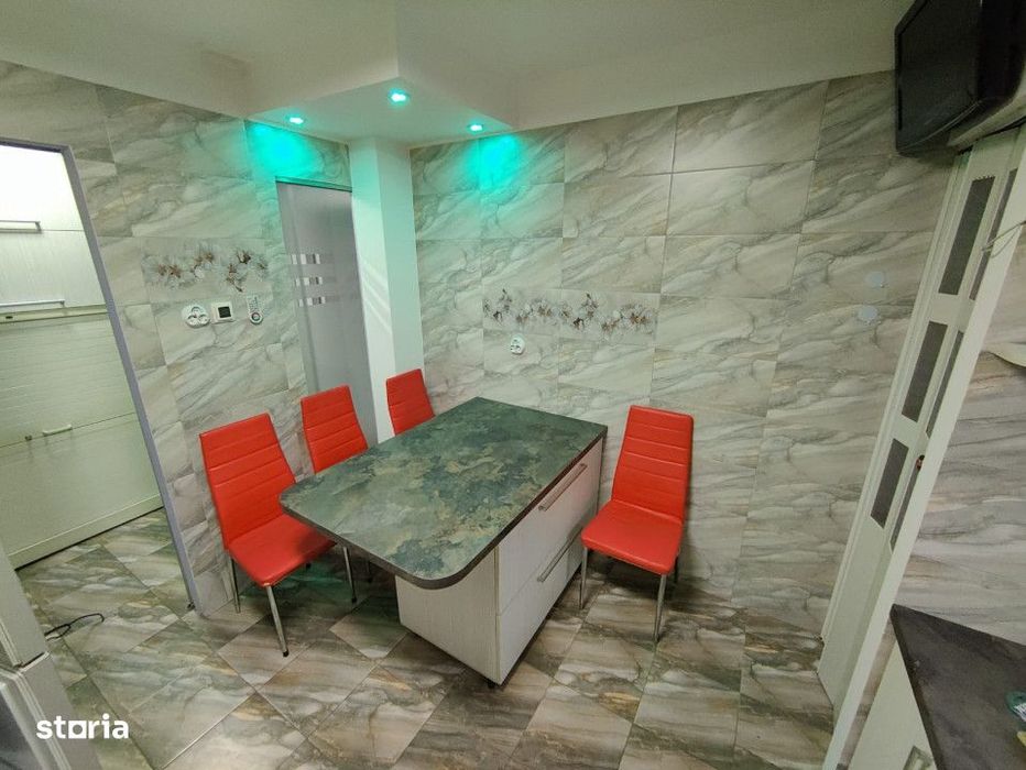 Apartament 3 camere, 69 mp, garaj, pivnita, Manastur, zona Piata Flora