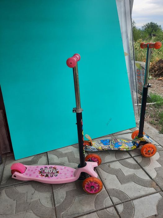 Два самоката каждый по  2500
