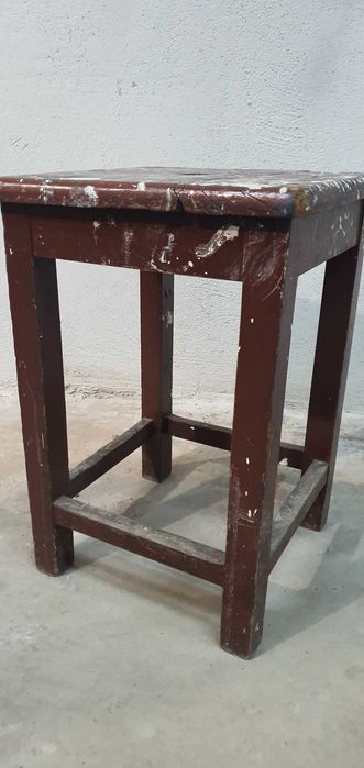 Столче -табуретка, старо, антика