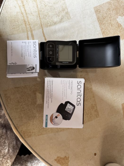 Апарат за измерване на кръвното налягане.