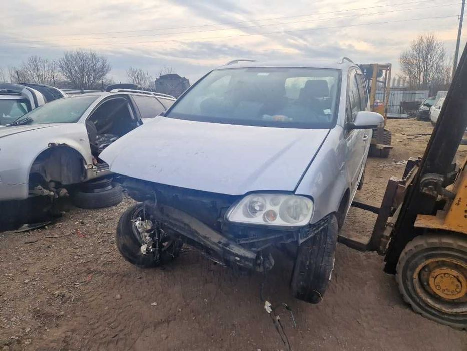 VW Touran 2.0тди 140 за части