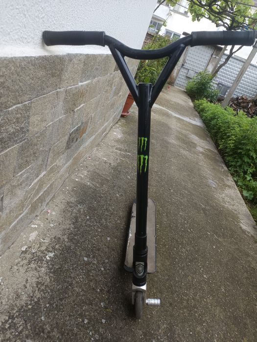 Продавам тротинетка Byox Stunter