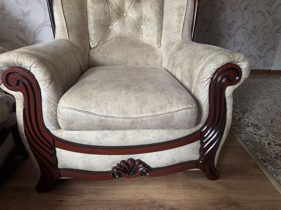 Диван два кресла мягкий уголок