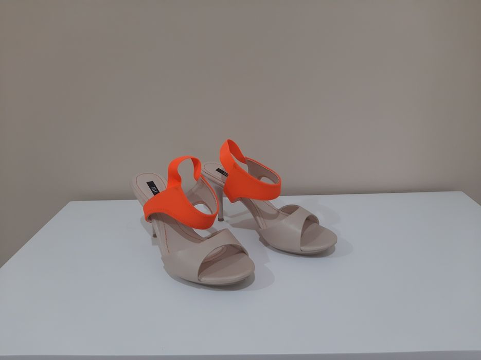 Летняя женская обувь