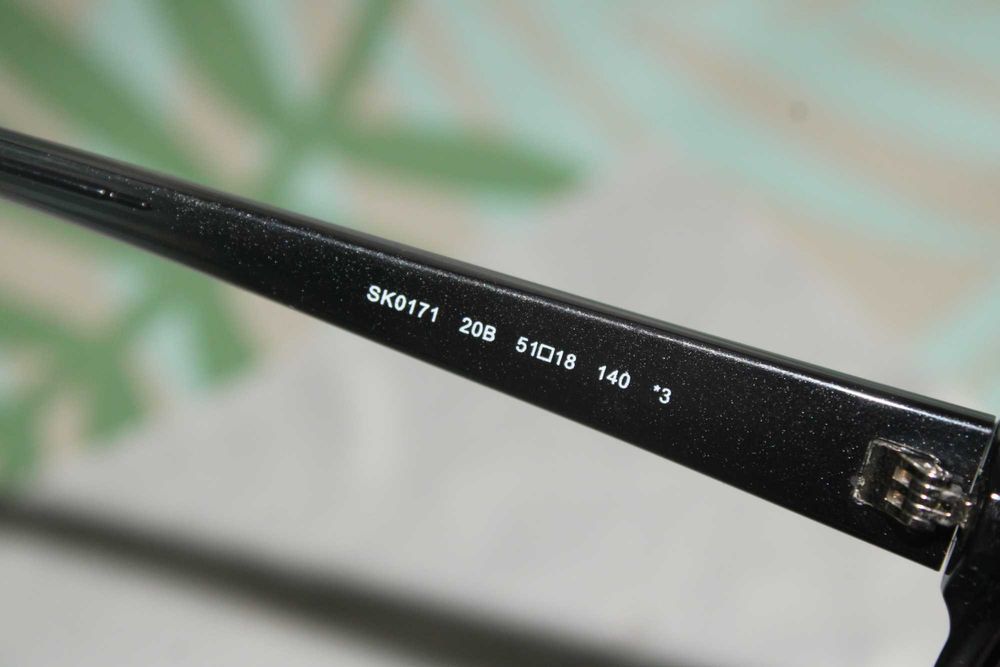 Оригинални дамски слънчеви очила SWAROVSKI, пълен комплект