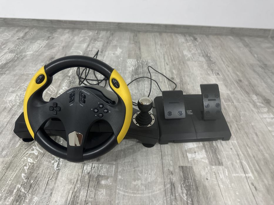 JUCARII DE MAI MULTE FELURI: plusuri,arme,masini, figurine si volan gaming!