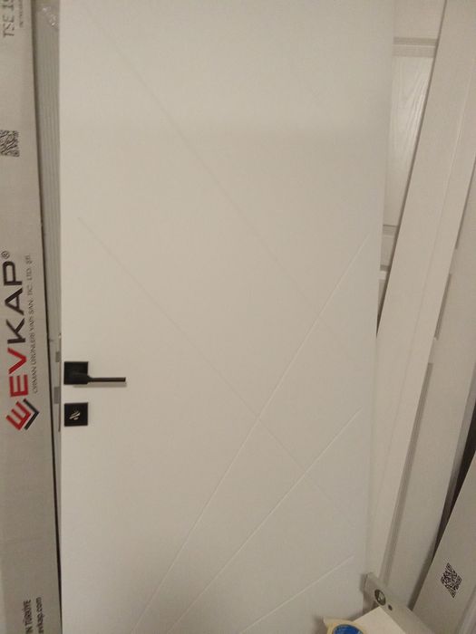 Интериорни врати