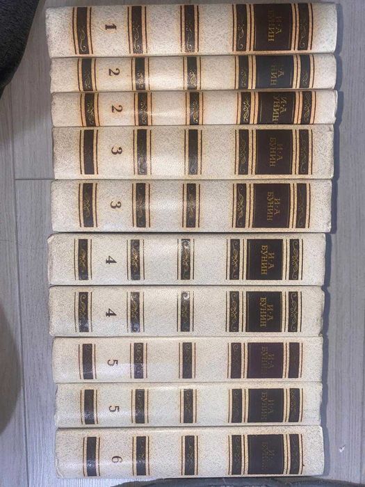 Книги классика Пушкин, Бунин, Достоевский, Тургенев, Маяковский и т.д.