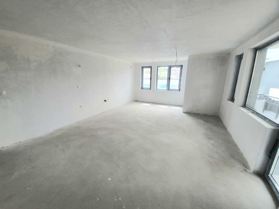 Продава се Тристаен апартамент в Велико Търново, Център - 118 кв.м за 1145 €/кв.м - Снимка #3