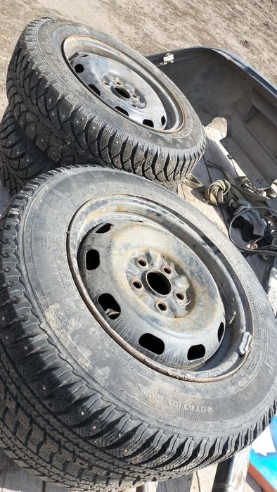 Комплект дисков с шинами