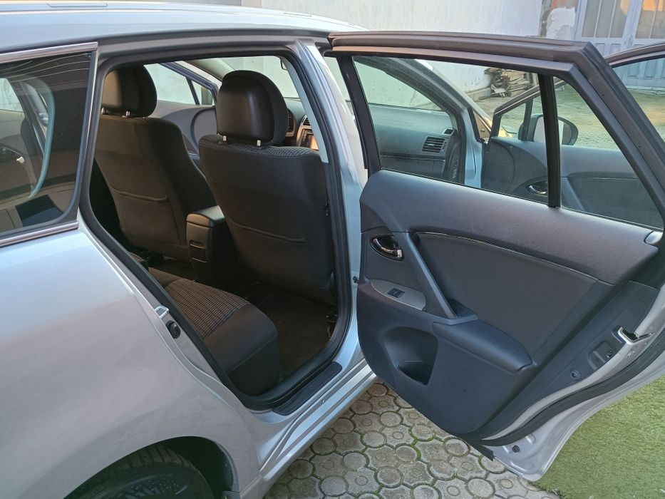 Toyota Avensis t27 1.8 valvematic.Euro5.2011