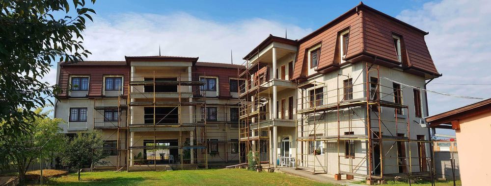 De vânzare restaurant + clădire ideală pentru hotel, clinică, azil de bătrâni etc