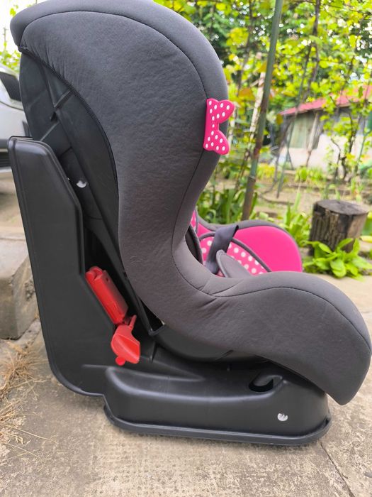 Scaun auto - roz cu Minnie