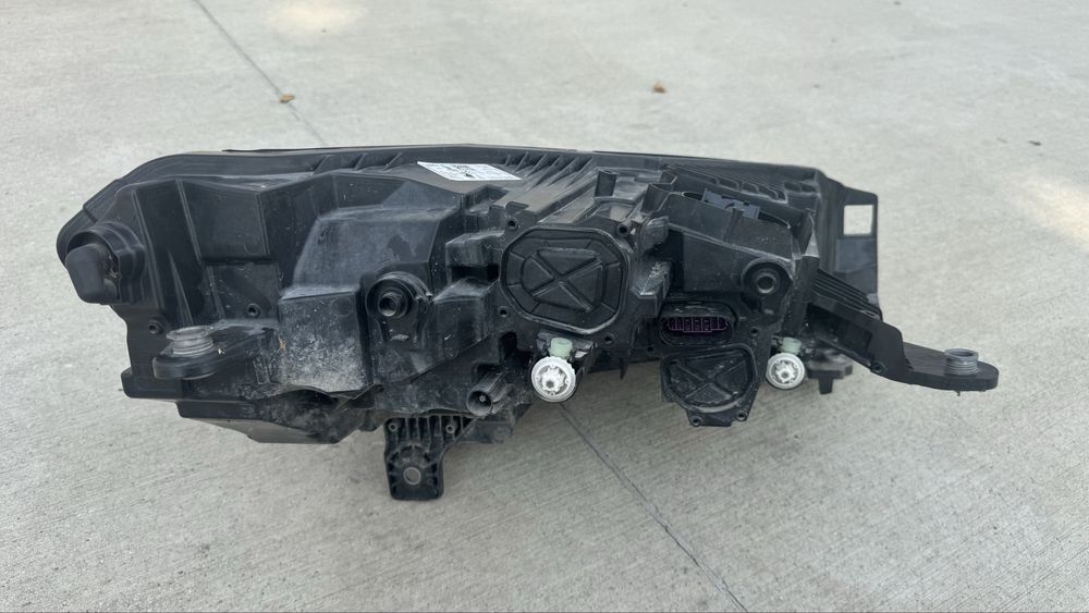 Фар фарове SKODA Enyaq