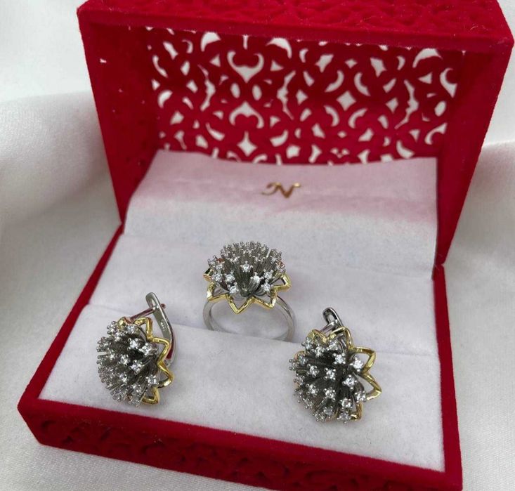 Великолепный комплект серебро 925 с Цирконием позолоченный Сияет