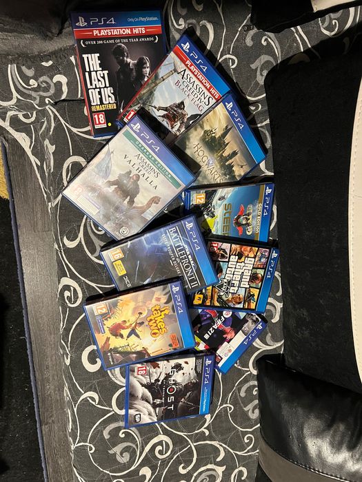 Ps4 Pro (пакет с монитор 27инч HDR Benq, джойстик и игри)