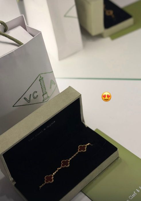 Дамска гривна Van cleff