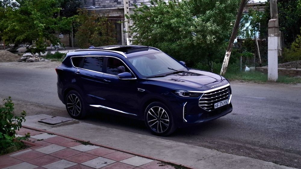 Jetour x70 plus 2023год