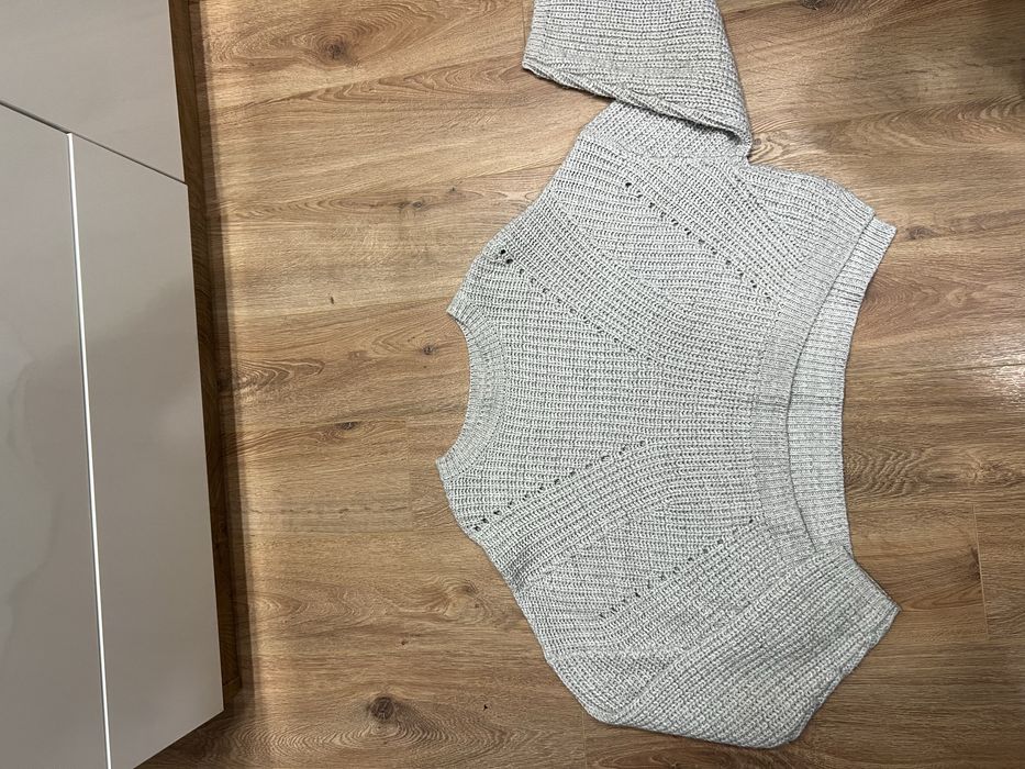 Сив къс плетен пуловер