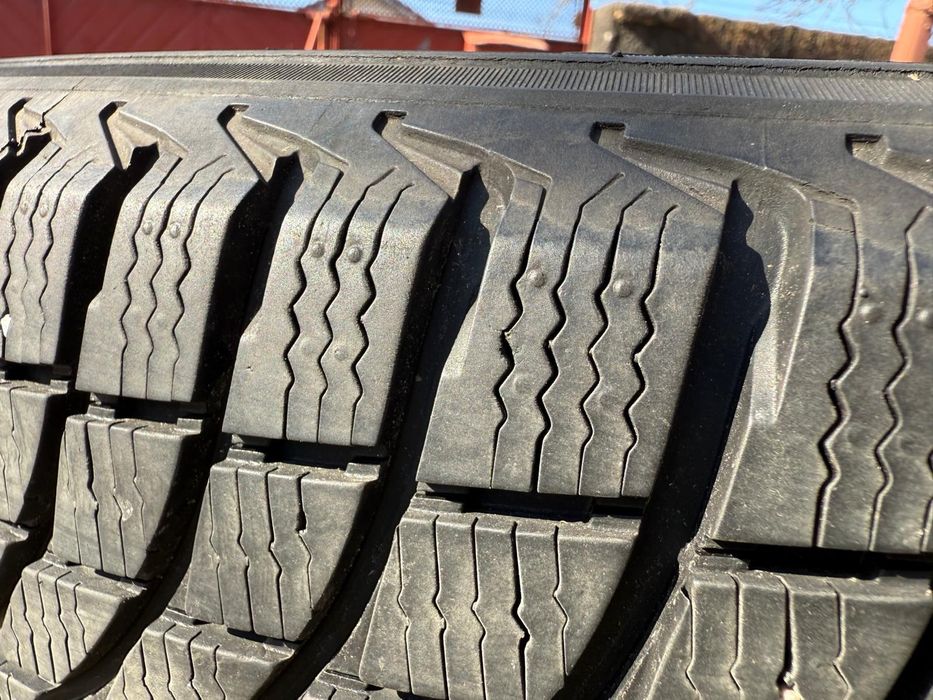 Anvelope 275 45 20 Michelin 8 mm