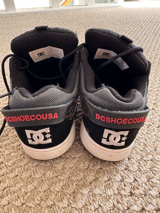 Продам обувь DC