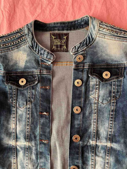 Дънково Яке Saloon