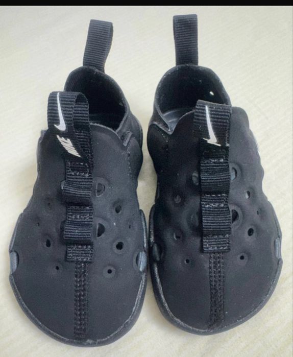 Sandale Nike marimea 18,5  noi fara eticheta.