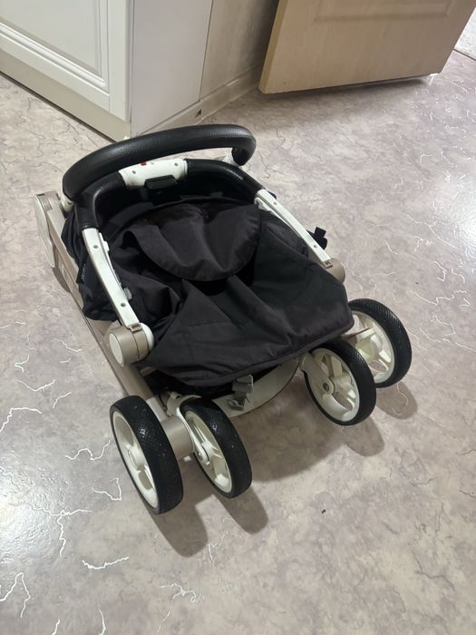 Коляска сатылад фирменный