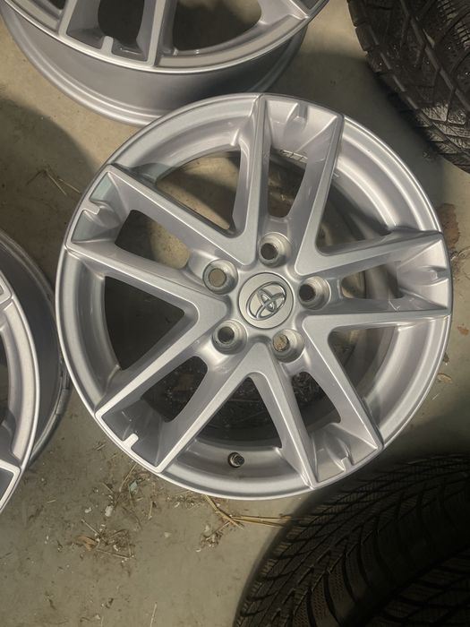4бр.оригинални джанти Toyota 16”  5х114,3 Ц.О..60,1мм