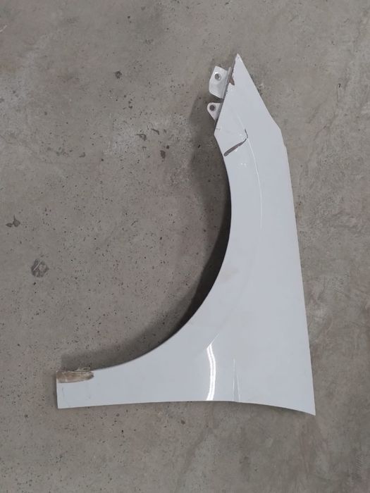 Левое крыло Hyundai Elantra