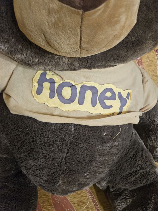 Голям плюшено мече