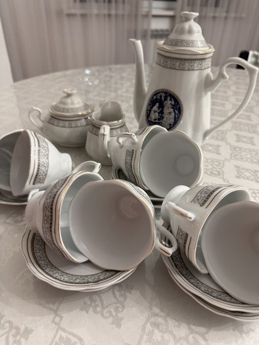 Сервиз из фарфора