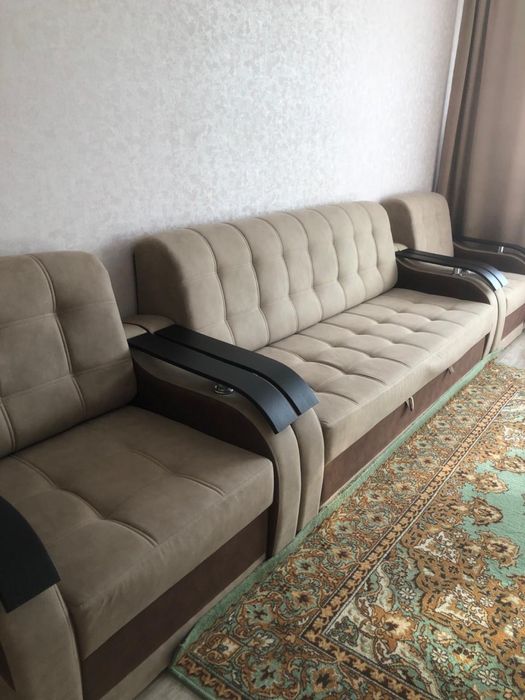 Диван с креслами