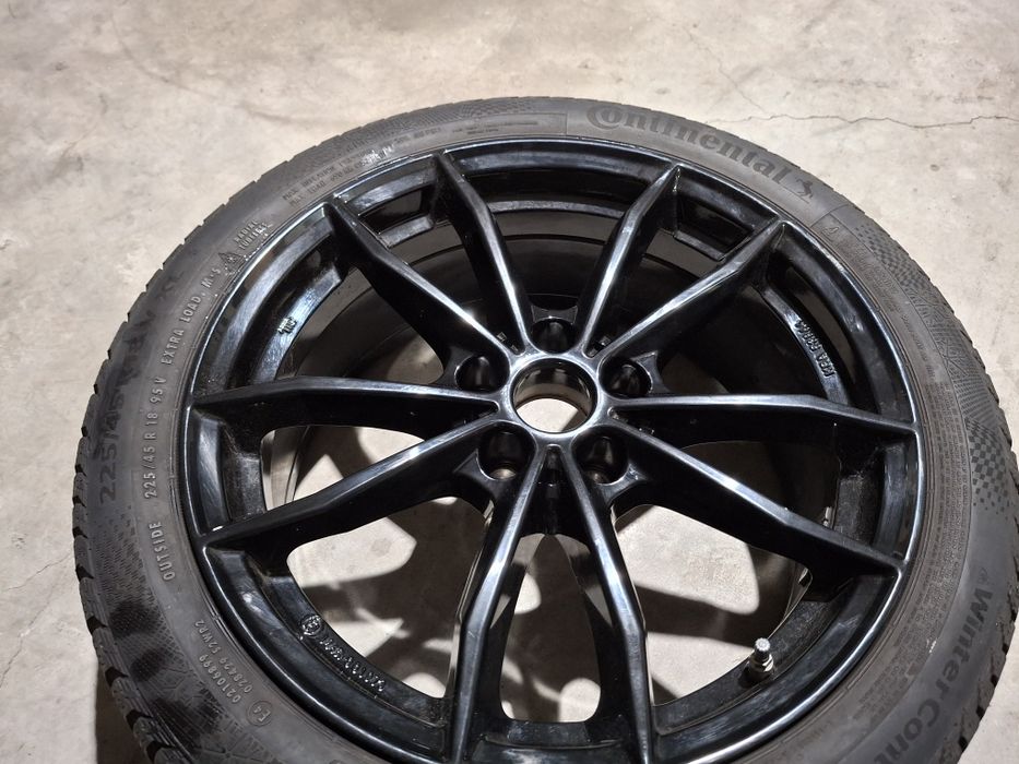 4 Jante negre lucios de BMW,Mercedes. Audi  etc 225 45 r18 Continent