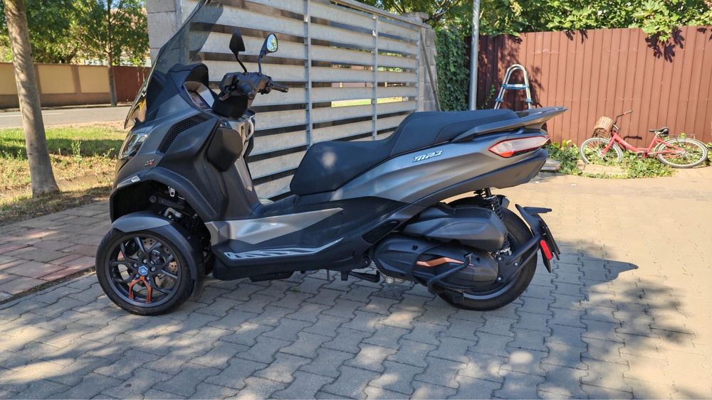 Piaggio MP3-530hpe exclusive