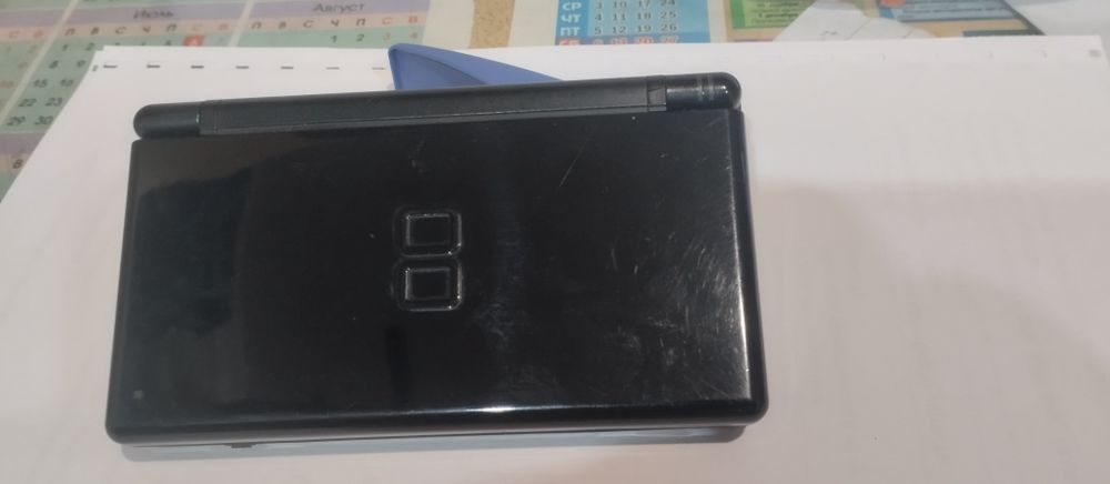 Nintendo D's игровая приставка