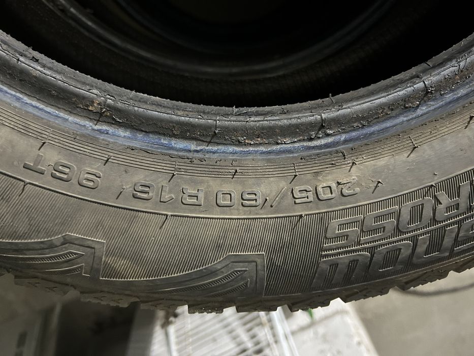 Продам зимние шины