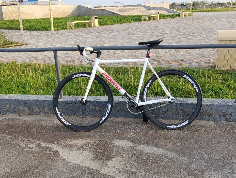 Продаю фикс ардентли арена лайт