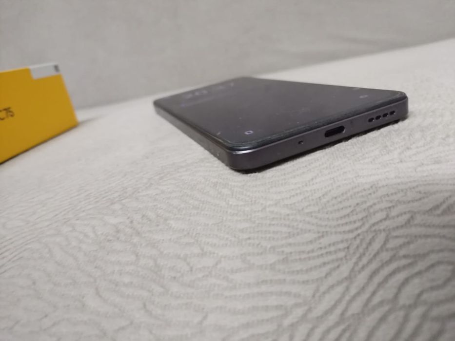 Realme C75.   8GB/128GB