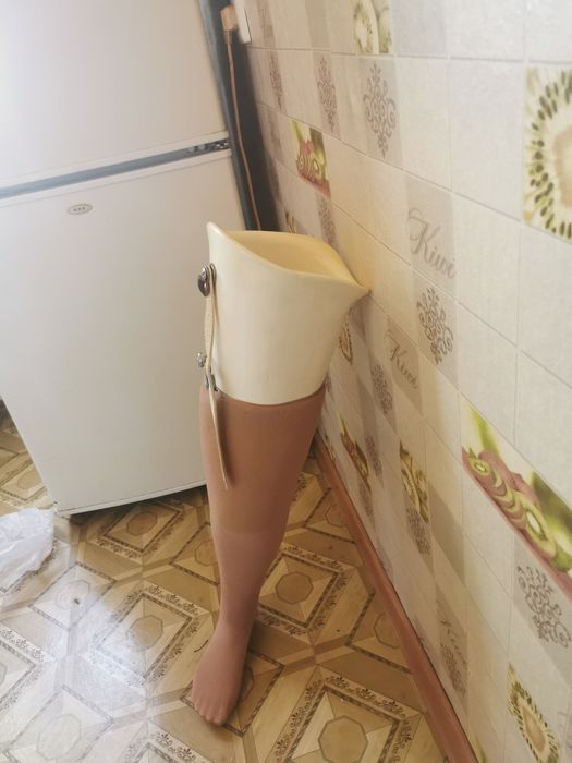 Продам костыли, ходунки.,протезы