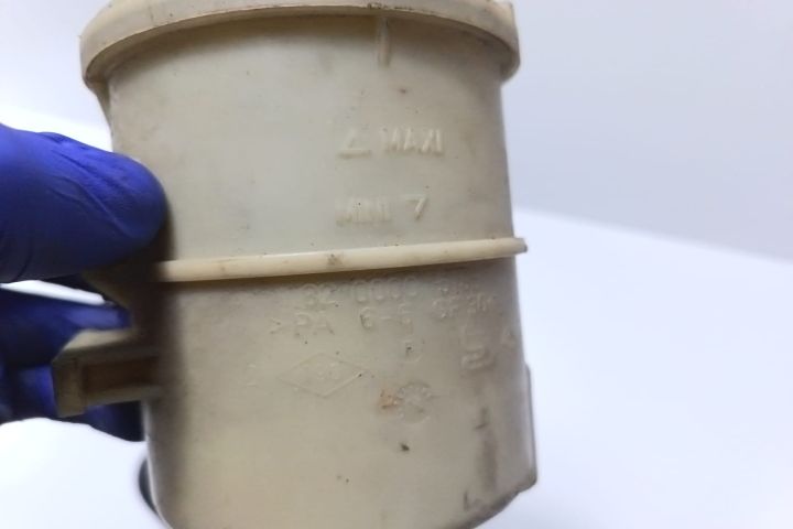 Vas lichid servo  820005185 Renault Master a 2-a generatie