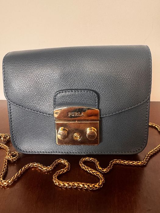 Furla Metropolis като нова