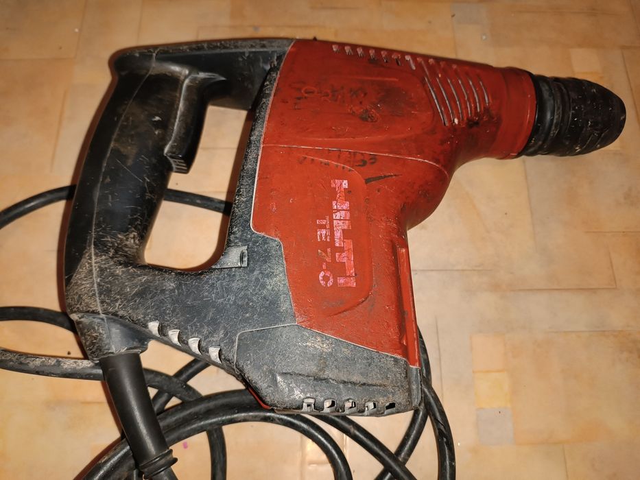 Перфоратор мощный Hilti