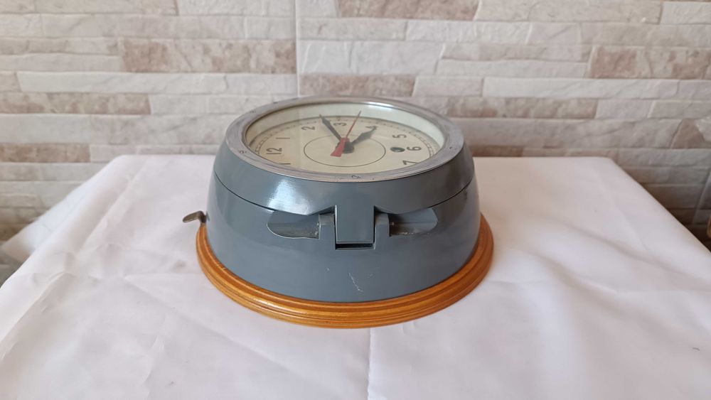 Стар руски корабен часовник - ОЧЗ - 1970" година