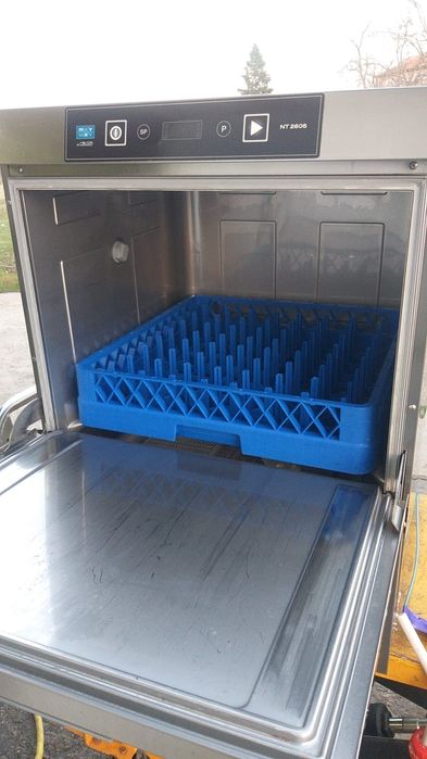 Последен модел професионална миялна машина с дренажна помпа