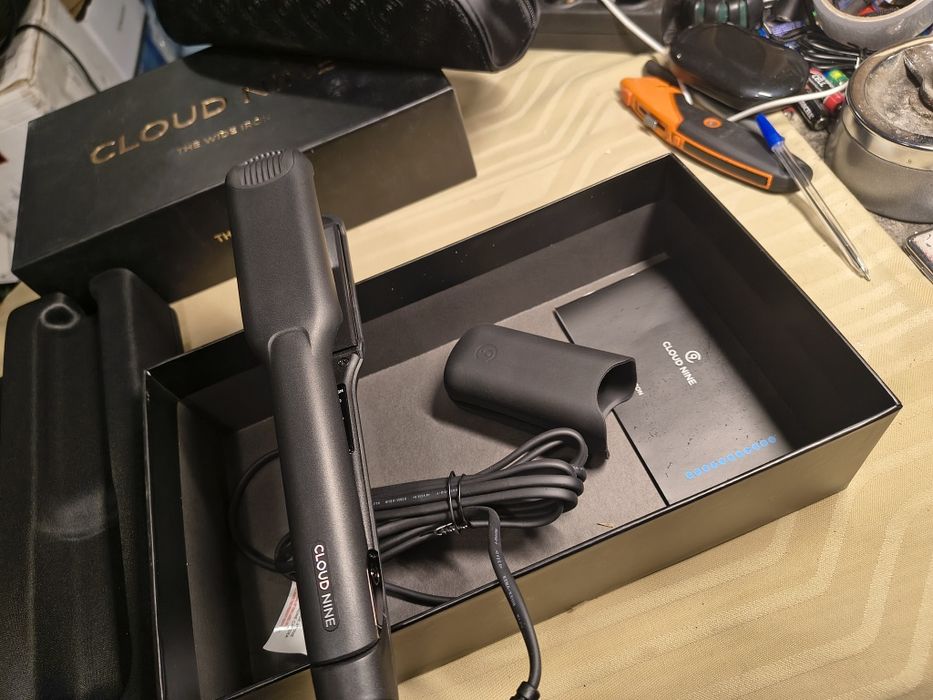 Преса за коса CLOUD NINE The Wide Iron | Керамични плаващи плочи | Тех