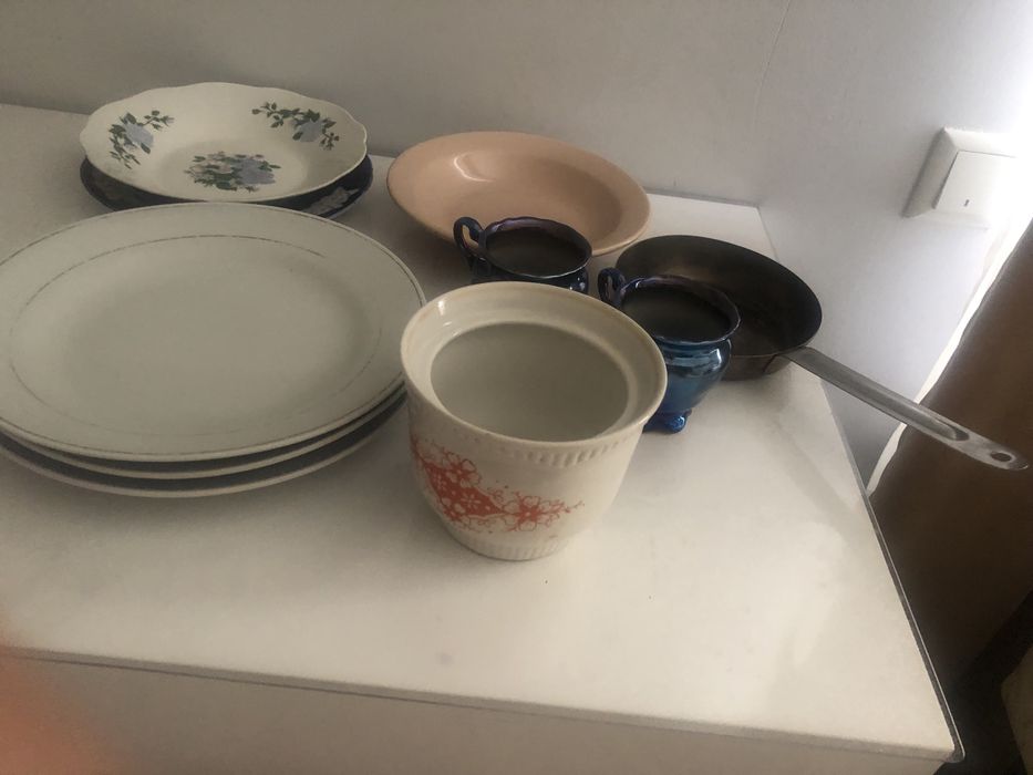 Отдам бесплатно посуду