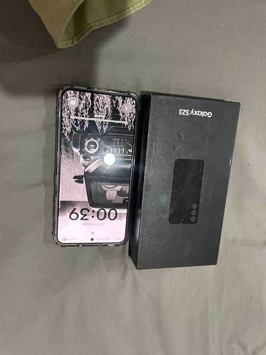 Продам Samsung s23
